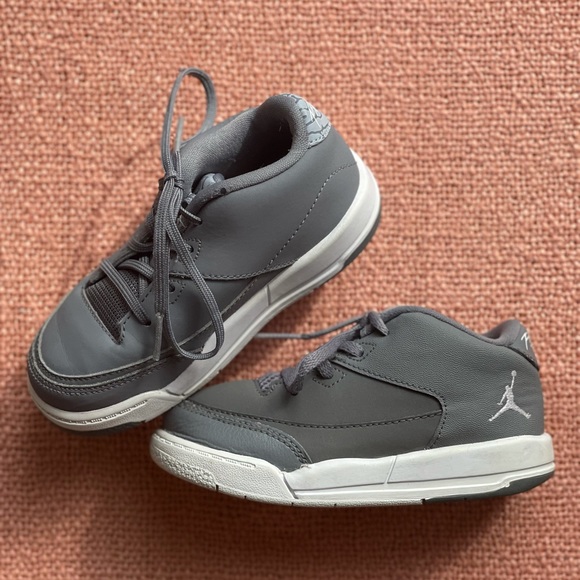 Nike Air Jordan Flight Kid’s Sneaker / US size 8 - Picture 2 of 4